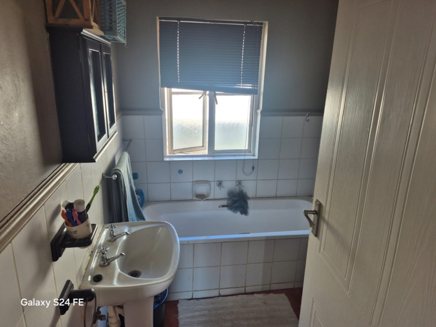 3 Bedroom Property for Sale in Waterval East North West